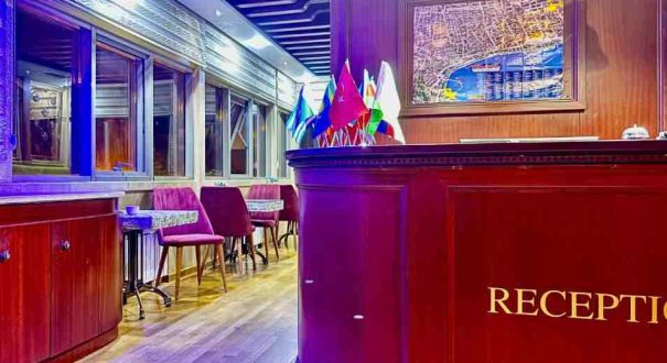 پذیرش هتل کلاور باکو