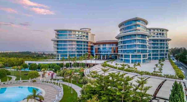 نمای هتل بایا لارا آنتالیا