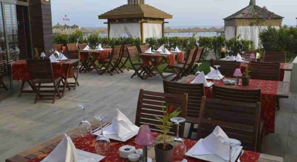 رستوران هتل بایا لارا