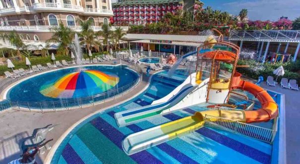 پارک آبی هتل حیدرپاشا پالاس آلانیا