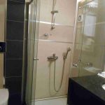 حمام و سرویس بهداشتی اتاق هتل بویوک اورارتو وان