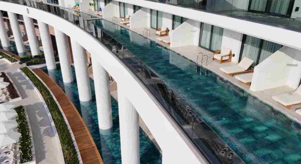 نمای اتاق‌های Swim Up هتل میراکل ریزورت آنتالیا با استخر