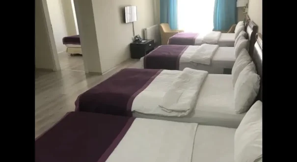 اتاق خانوادگی هتل ارا گلد وان با چند تخت
