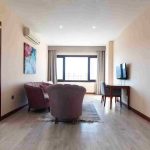 سوئیت دوخوابه هتل میراژ کیش با فضای نشیمن و دو اتاق خواب